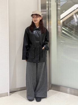 「JEANASIS（ジーナシス）の2WAYバックルサボ/1066512（モカシン/デッキシューズ、ブラック系）」を使った、HARUさん（レディース・163cm）の秋コーディネート