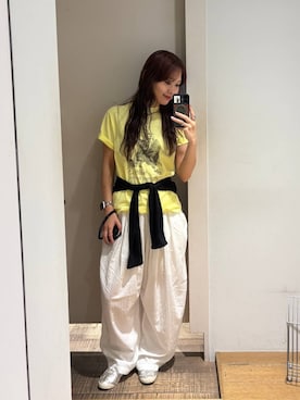 「JEANASIS（ジーナシス）のBEADSポーチチャーム/660110（キーホルダー、ブラック系）」を使った、HARUさん（レディース・163cm）の春コーディネート