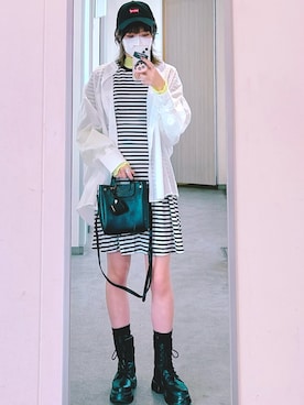 「Saint Laurent（サンローラン）のアイテム（PC・スマホグッズ/家電）」を使った、おりたさん（レディース・158cm）の春コーディネート