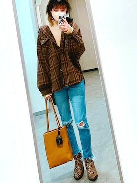 「Saint Laurent（サンローラン）のアイテム（PC・スマホグッズ/家電）」を使った、おりたさん（レディース・158cm）の春コーディネート