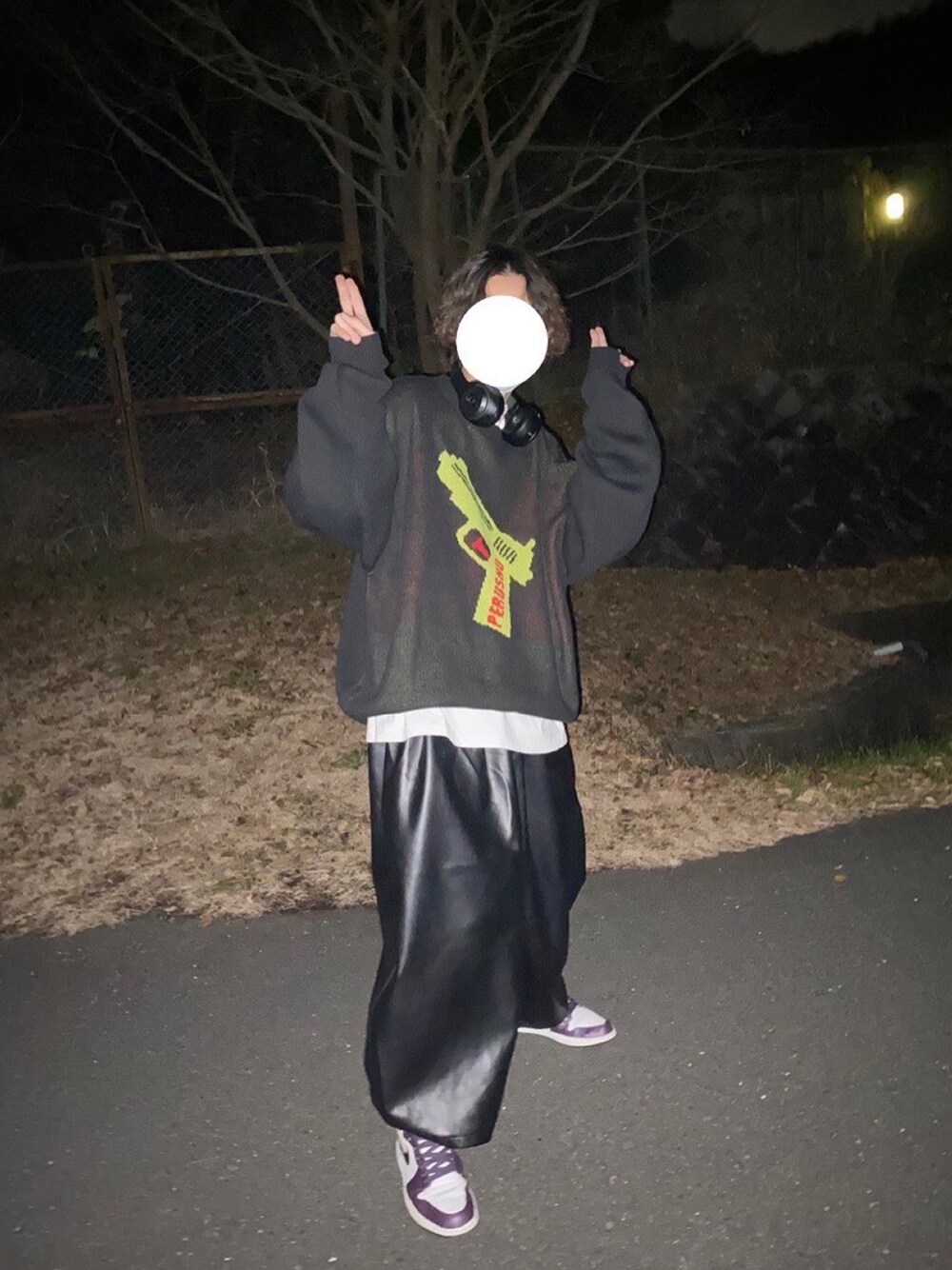 「Perushuのアイテム（ニット/セーター、ブラック系）」を使った、しゅうさん（メンズ・176cm）の冬コーディネートの1枚目の写真