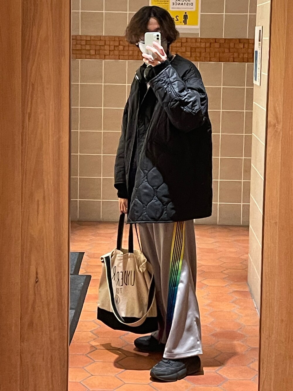 「Needlesのアイテム（その他パンツ、ブラック系）」を使った、しゅうさん（メンズ・176cm）の冬コーディネートの1枚目の写真