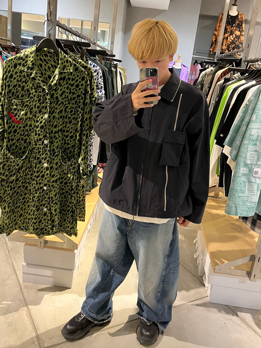 ロイヤルフラッシュ神宮前店 - ショップ・店舗・取り扱い場所