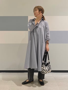 「ブルーコーデ」｜「アイテム（シャツワンピース）」を使った、マユリさん（レディース・161cm）の秋コーディネート