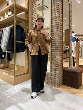 「アイテム（イエロー系）」を使った、マユリさん（レディース・161cm・30代）の秋コーディネート
