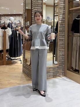 「アイテム（セットアップ、グレー系）」を使った、マユリさん（レディース・161cm）の秋コーディネート