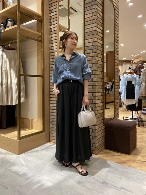 BACKギャザーパウダー加工デニムシャツ