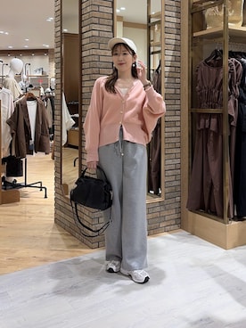 「アイテム（セットアップ、グレー系）」を使った、マユリさん（レディース・161cm）の秋コーディネート