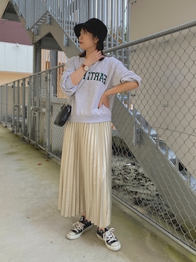 「prose verse（プロズヴェール）のアイテム（スウェット）」を使った、マユリさん（レディース・161cm）の秋コーディネート