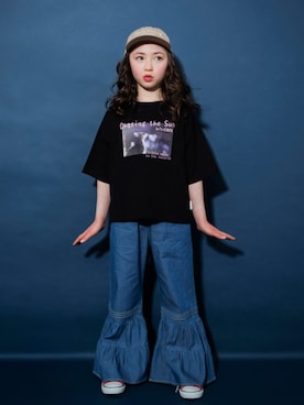 「EDWIN（エドウィン）の【Ou? by EDWIN】デニムフリルフレアパンツ（デニムパンツ、ブルー系）」を使った、branshesさん（キッズ・110cm）の夏コーディネート