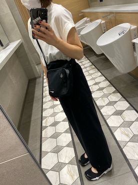 「NIKE（ナイキ）のアイテム（ショルダーバッグ）」を使った、HIさん（レディース・162cm）の秋コーディネート