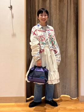 「BEAMS BOY（ビームスボーイ）のフリル ティアード スカート（スカート、ホワイト系）」を使った、BEAMS BOYさん（レディース・169cm）の秋コーディネート