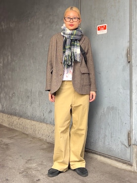 「アイテム（チノパンツ）」を使った、BEAMS BOYさん（レディース・168cm）の冬コーディネート