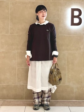 「LACOSTE（ラコステ）のアイテム」を使った、BEAMS BOYさん（レディース・162cm）の秋コーディネート