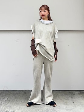 「アイテム（ブローチ/コサージュ、ホワイト系）」を使った、BEAMS BOYさん（レディース・166cm）の秋コーディネート