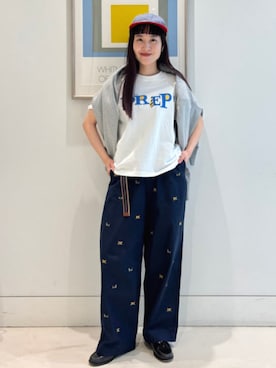 「アイテム（チノパンツ、ブルー系）」を使った、BEAMS BOYさん（レディース・158cm）の夏コーディネート
