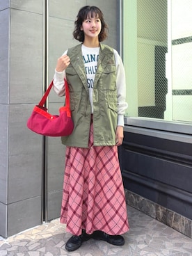 「Champion（チャンピオン）のアイテム」を使った、BEAMS BOYさん（レディース・168cm）の秋コーディネート