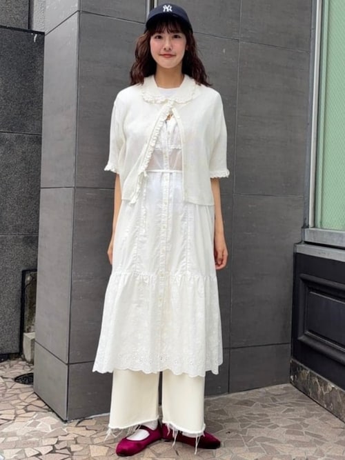 BEAMS WOMENBEAMS BOYさんのカーディガン/ボレロ「7ゲージ フリル ポロ カーディガン(BEAMS BOY|ビームスボーイ)」を使ったコーディネート