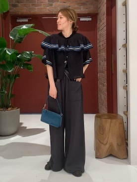 「trepied（トレピエ）の【別注】trepied / ティアード ブラウス（シャツ/ブラウス、ブラック系）」を使った、BEAMS BOYさん（レディース・153cm）の夏コーディネート