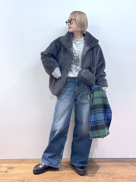 「アイテム（デニムパンツ）」を使った、ニッシさん（レディース・164cm・40代）の秋コーディネート