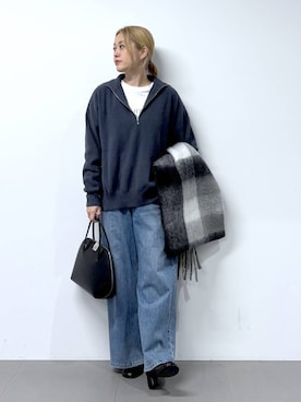 「アイテム（ストール/ショール）」を使った、ニッシさん（レディース・164cm・40代）の秋コーディネート