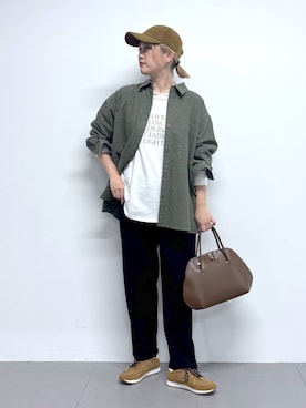 「アイテム（ヘアゴム）」を使った、ニッシさん（レディース・164cm）の秋コーディネート