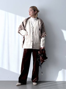 「アイテム（シュシュ）」を使った、ニッシさん（レディース・164cm）の冬コーディネート