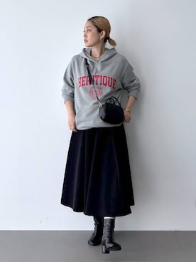 「アイテム（バングル/リストバンド）」を使った、ニッシさん（レディース・164cm・40代）の秋コーディネート