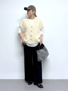 「アイテム（ヘアゴム）」を使った、ニッシさん（レディース・164cm）の秋コーディネート