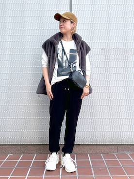 「アイテム（バングル/リストバンド）」を使った、ニッシさん（レディース・164cm・40代）の秋コーディネート
