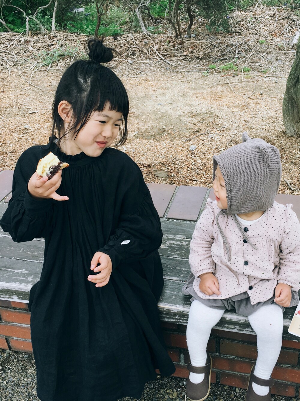 「姉妹コーデ、女の子、おでかけ、休日スタイル、ハンドメイド」｜「tocoto vintageのアイテム（トップス、ピンク系）」を使った、𝑀𝐼𝑁さん（キッズ・130cm）の秋コーディネートの1枚目の写真
