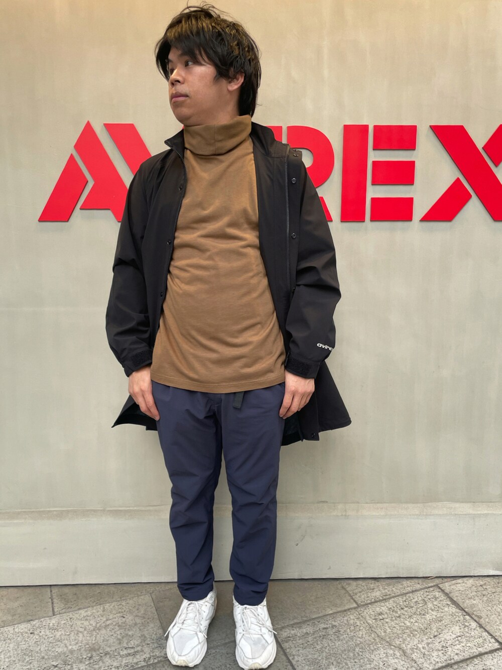 「秋のコーデ、AVIREX、大人コーデ、きれいめカジュアル、シンプルコーデ、今日のコーデ、秋コーデ、AVIREX belle、AVIREX心斎橋、秋服準備はじめました」｜「AVIREXの【AVI-TEX】長袖 テンプセンス ハイネック Tシャツ / LONG SLEEVE TEMPSENCE HIGH-NECK T-SHIRT / アヴィレックス / AVIREX（Tシャツ/カットソー、ベージュ系）」を使った、南慎也さん（メンズ・166cm）の秋コーディネートの1枚目の写真