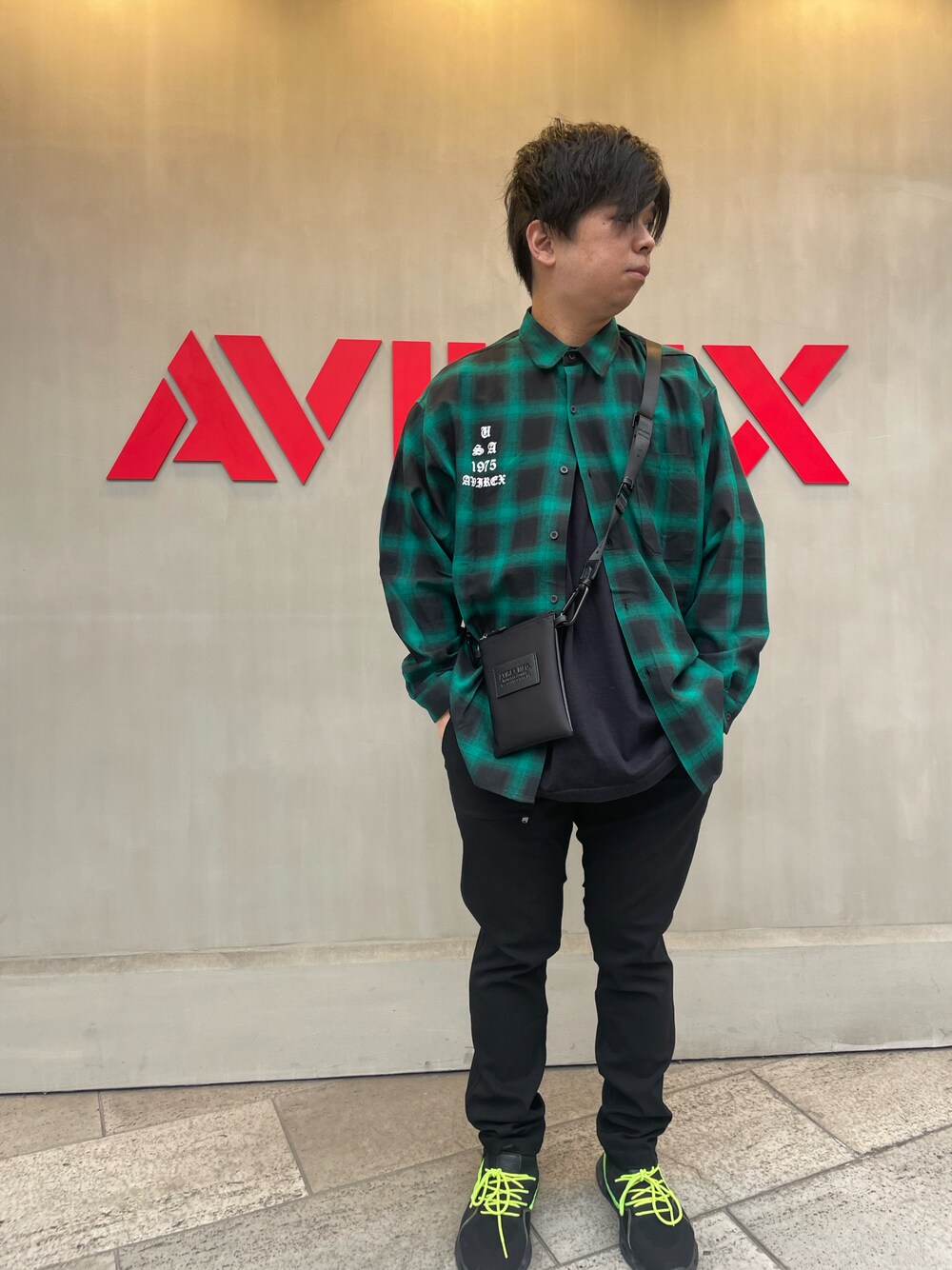 「シンプル、AVIREX、休日コーデ、ビックシルエット、春、ootd、おしゃれさんと繋がりたい、AVIREXBelle、AVIREX心斎橋、ファッションの力を信じよう」｜「AVIREXの【直営店限定】チェックシャツ AVX / CHECK SHIRT AVX / アヴィレックス / AVIREX（シャツ/ブラウス、グリーン系）」を使った、南慎也さん（メンズ・166cm）の冬コーディネートの1枚目の写真
