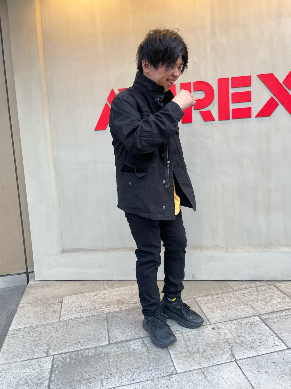 「ブラック、AVIREX、大人カジュアル、大人コーデ、ootd、おしゃれさんと繋がりたい、はるコーデ、AVIREXBelle、いいね、save、フォローお願いします🤑、AVIREX心斎橋」｜「AVIREXのAVI-USN PATCH M-65 J（ブルゾン、ブラック系）」を使った、南慎也さん（メンズ・166cm）の春コーディネートの1枚目の写真
