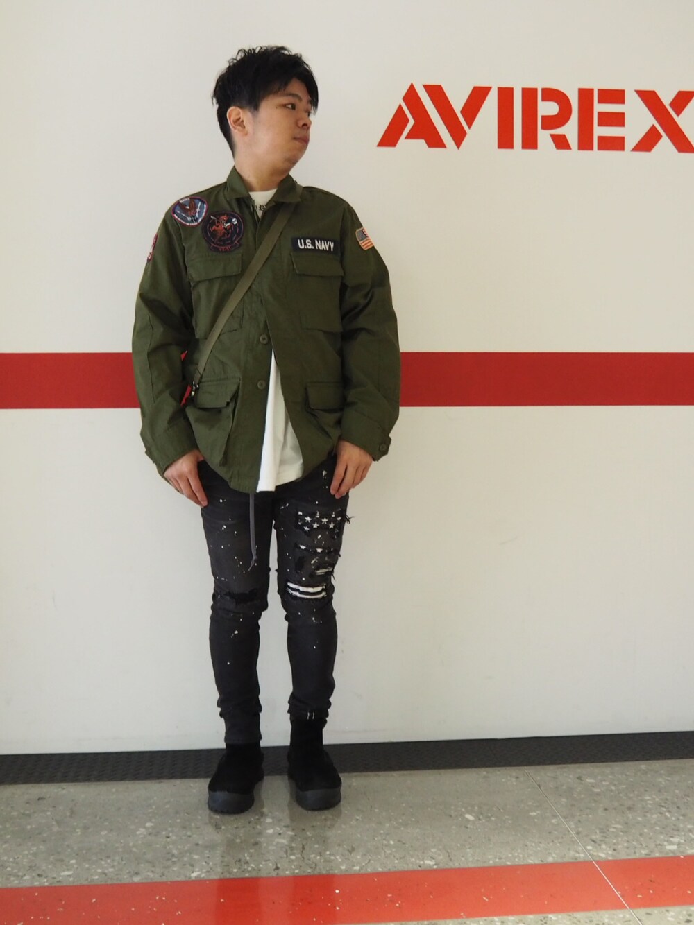 「AVIREX、AVIREXBelle、AVIREX梅田店、ファッションの力を信じよう、ootd、おしゃれさんと繋がりたい、春コーデ、春、低身長、服好きな人と繋がりたい、メンズファッション、ミリタリー、休日コーデ、シャツスタイル、デニム」｜「AVIREXのCOTTON RIPSTOP BDU  VX-31（シャツ/ブラウス、グリーン系）」を使った、南慎也さん（メンズ・166cm）の春コーディネートの1枚目の写真