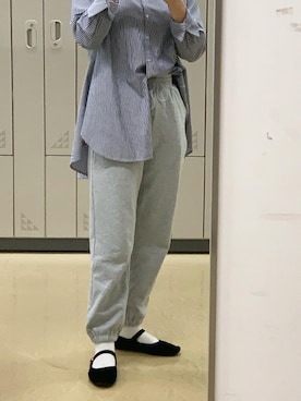 「スウエットパンツ」｜「アイテム（バレエシューズ）」を使った、hoさん（レディース・162cm）の秋コーディネート