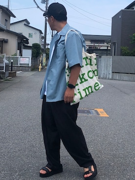 「GU（ジーユー）のアイテム（シャツ/ブラウス、ブルー系）」を使った、kobayasi27さん（メンズ・173cm）の夏コーディネート