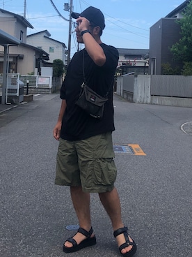 「GU（ジーユー）のアイテム（Tシャツ/カットソー、ブラック系）」を使った、kobayasi27さん（メンズ・173cm）の夏コーディネート