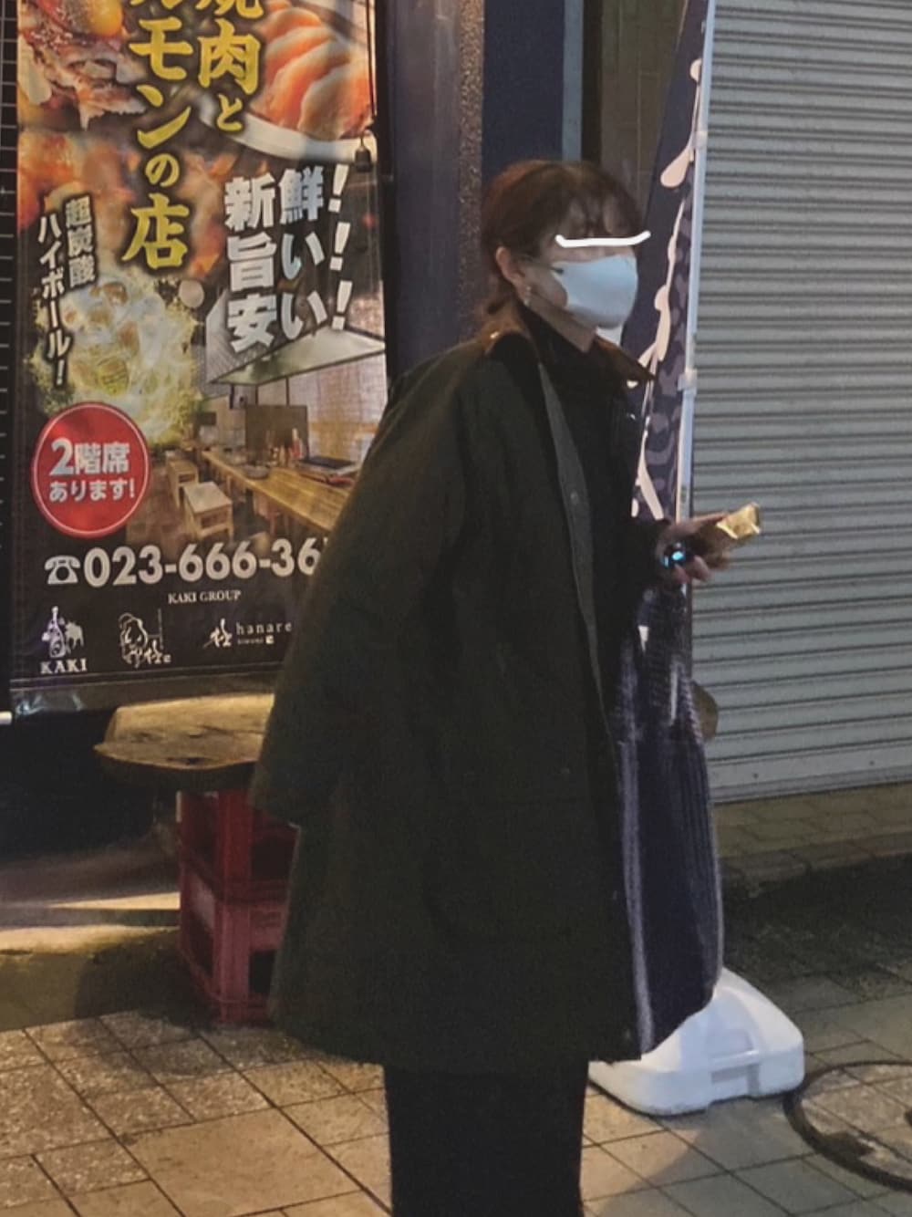 「休日コーデ、秋冬、オトナ女子、ニットワンピース、デニム」｜「FREAK'S STOREの【WEB限定】タートルニットワンピース（ワンピース、ブラック系）」を使った、mさん（レディース・161cm）の冬コーディネートの1枚目の写真