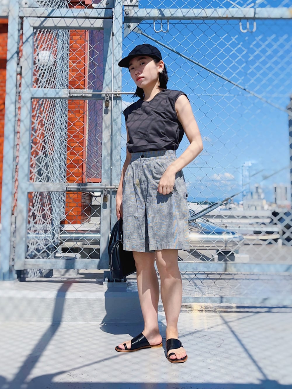 ロランス LAURENCE クロス フラット トングサンダル