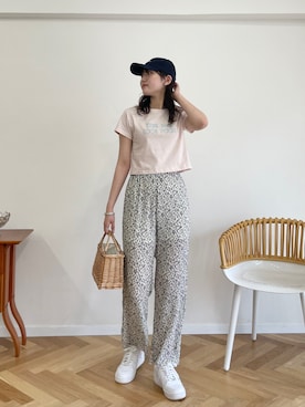 「花柄パンツ」｜EPIMI ÉPIMMYさん（レディース・164cm）の夏コーディネート