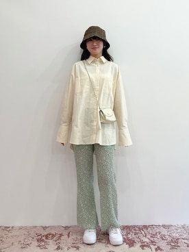 「花柄」｜「アイテム（その他）」を使った、EPIMI ÉPIMMYさん（レディース・164cm）の夏コーディネート