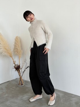 「タートルネック」｜「アイテム（カーゴパンツ）」を使った、EPIMI ÉPIMMYさん（レディース・166cm）の冬コーディネート