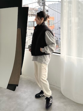 「重ね着ベストシーズン」｜「アイテム（スウェットパンツ）」を使った、EPIMI ÉPIMMYさん（レディース・156cm）の秋コーディネート
