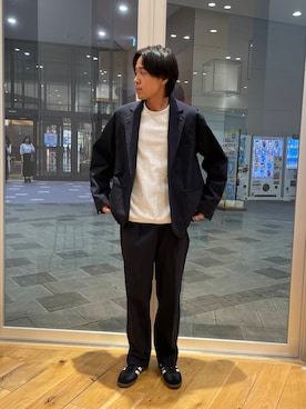 「アイテム（セットアップ）」を使った、純志さん（メンズ・169cm）の秋コーディネート