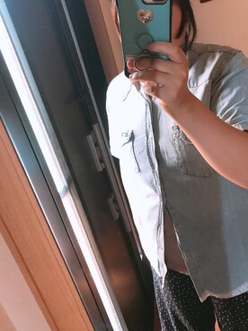 「アイテム（デニムジャケット、シルバー系）」を使った、yufu💐さん（レディース・165cm）の夏コーディネート