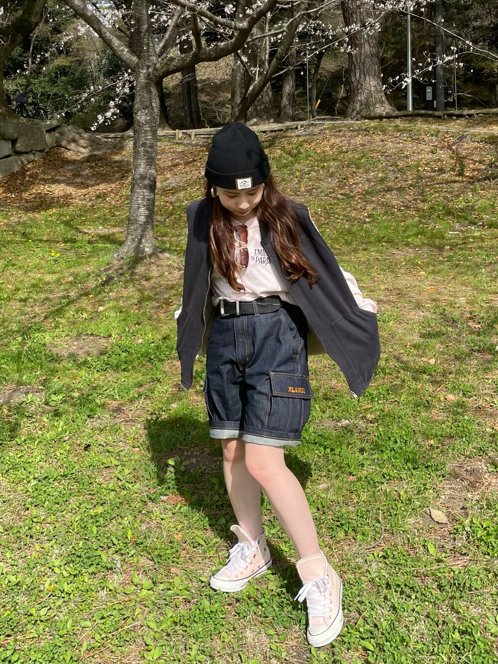 「秋服まるっと大公開、スポーツミックス、スポーツmix、スポーティ、メンズライク、ニット帽、XLARGE、エクストララージ、ピンク、converse、コンバース、ストリート、ストリートMIX、お出かけコーデ、休日スタイル」｜「SHEINのアイテム（ニットキャップ/ビーニー、ブラック系）」を使った、𝘴𝘦𝘯𝘢さん（レディース・149cm）の秋コーディネートの1枚目の写真