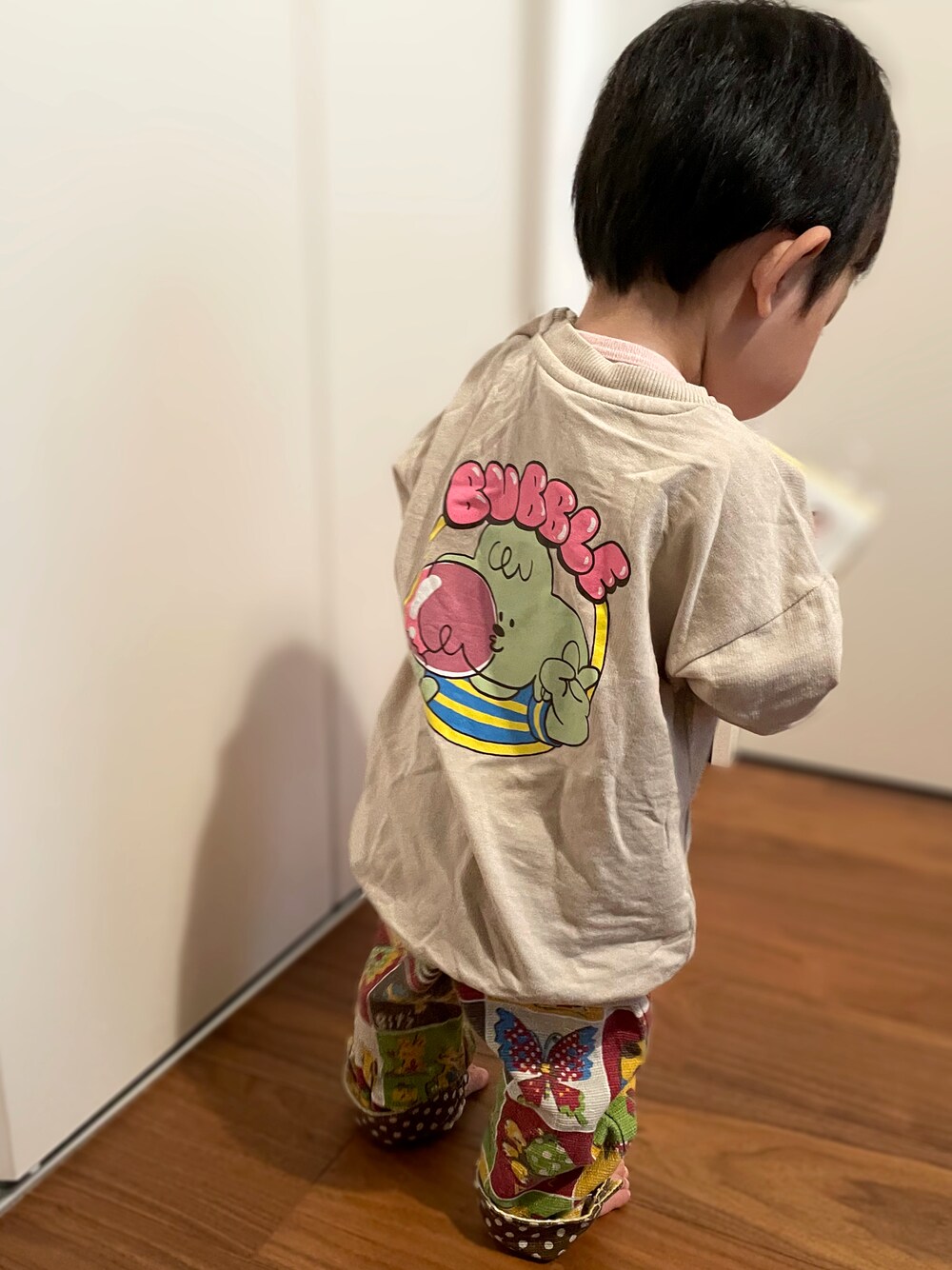 「キッズファッション、むすこーで、男の子、韓国子供服、保育園コーデ、保育園、1歳、1歳3ヶ月、男の子ベビー、ベビーコーデ、１歳男の子、Bit’z、派手パンツ、PIMPOLLO、バックプリント」｜「BIT'Zのアイテム（その他パンツ、その他）」を使った、𝚖𝚒𝚣𝚞☻︎　  さん（キッズ・70cm）の冬コーディネートの1枚目の写真