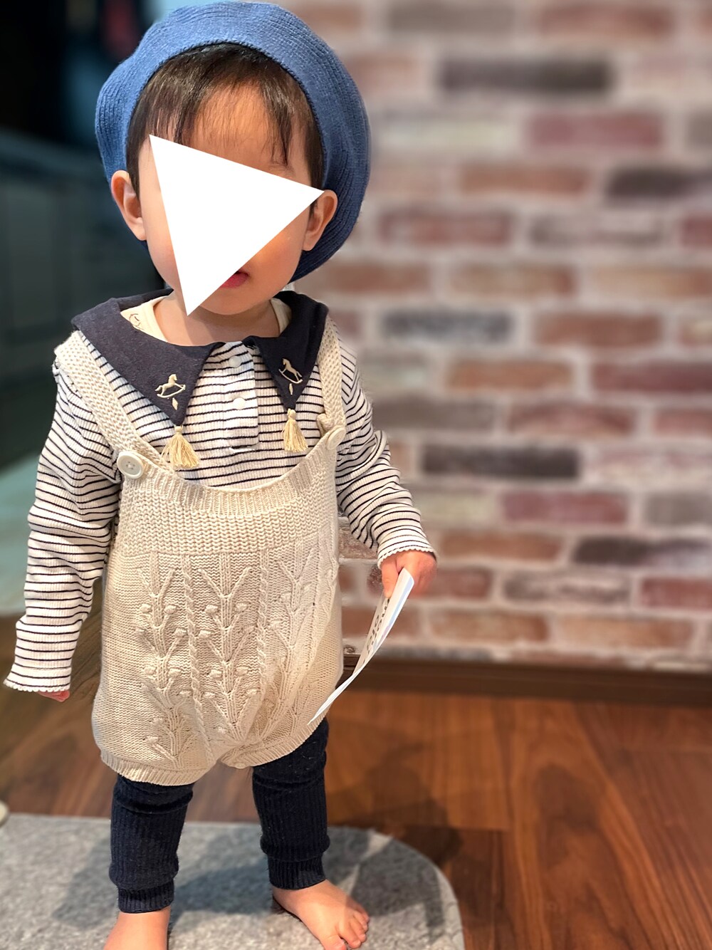 「男の子、韓国子供服、1歳、サロペット、赤ちゃんコーデ、ベビーファッション、むすこーで、1歳2ヶ月、男の子ベビー、ベビーコーデ、バースデイ、cottoli、ベレー帽、ニットベレー、ニットサロペット」｜「F.O.Online Storeのアイテム（レギンス/スパッツ、ブラック系）」を使った、𝚖𝚒𝚣𝚞☻︎　  さん（キッズ・70cm）の秋コーディネートの1枚目の写真