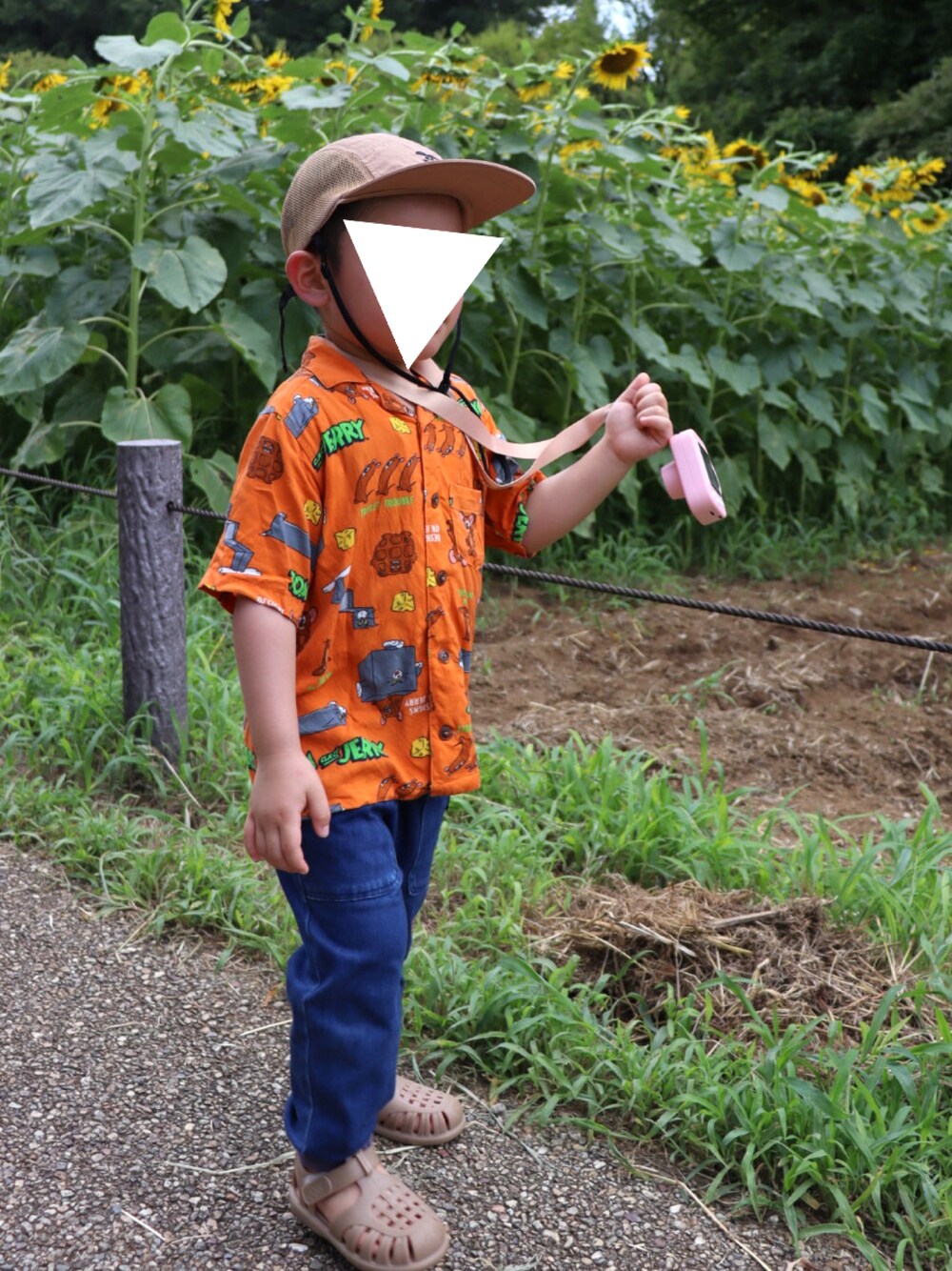 「3歳、3歳男の子、３歳11ヶ月、開襟シャツ、トムとジェリー、キャップ、バースデイ、BREEZE、Bit’z、男の子、おとこのこ、柄シャツ、igor、おさがり、むすこーで」｜「Tom＆JerryのWEB限定トムとジェリーアロハシャツ（シャツ/ブラウス、オレンジ系）」を使った、𝚖𝚒𝚣𝚞☻︎　  さん（キッズ・90cm）の夏コーディネートの1枚目の写真